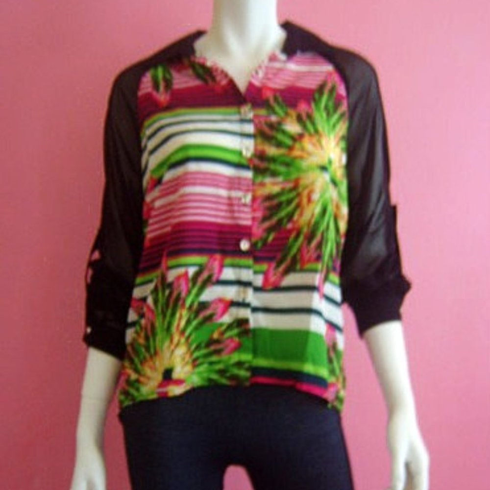 Angela Plus Juniors Size Button up Blouse Size 3XL